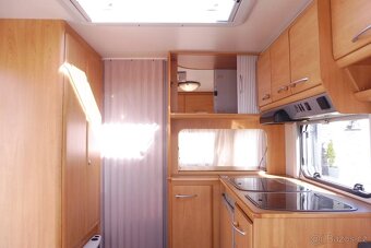 KNAUS SUDWIND 450 TF R.V. 2001 Stanová předsíń - 19