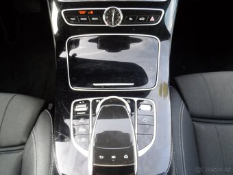 Mercedes-Benz E 200 4 Matic Koupeno v ČR - 19