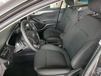 Nový Ford Focus Kombi Titanium - 19