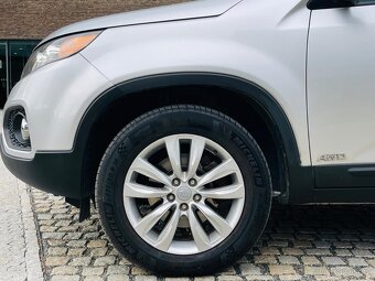 Kia Sorento 2.2D 4x4 MANUÁL VÝHŘEV 1.MAJITEL BEZ KOROZE - 19