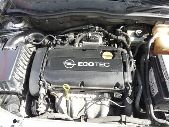 Opel Astra Twin Top 1.6i-85kw, r.2008, Najeto: 164514km, TOP - 19