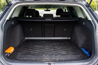 Volkswagen Golf Variant 1.6 TDI / AJ NA SPLÁTKY / PROTIÚČET - 19
