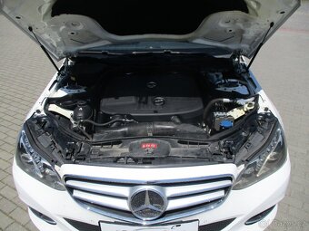 MERCEDES E220 CDi Avantgarde 9G-Tronic 03/2015 - 19
