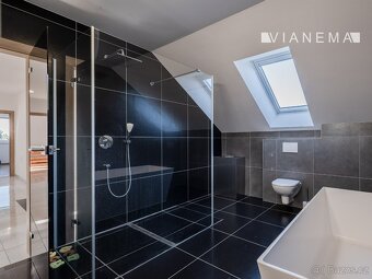 POUZE U NÁS Na prodej 5i velkorysý dům, Zamarovce, okres TN - 19