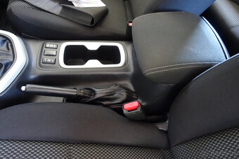 Nissan Navara DC dCi 190k Tekna, M6, 4d. - TOP STAV - 19