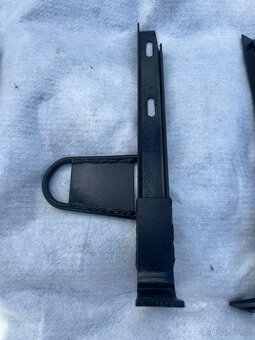 Plechy kolem motoru na Tatru 613 - 19