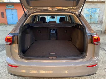 VW Golf 8 Variant 1.5TSi 96kW,2023,ZÁRUKA,15tkm,ČR,1maj,DPH - 19