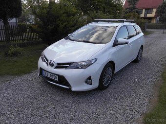 Toyota Auris COMBI- rv2013- 1.6 97kw- 112000km- - 19