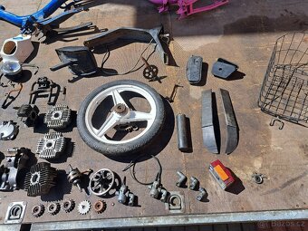 Manet Korado na náhradní díly - 19