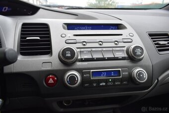 Honda Civic 1,3 IMA Hybrid MX/2006/ČTĚTE/ - 19