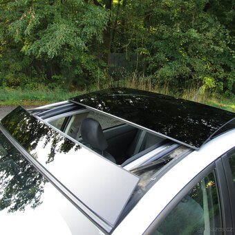 Toyota Prius 1,8i 73kw HYBRID, PLNÝ SERVIS TOYOTA, 121tkm - 19