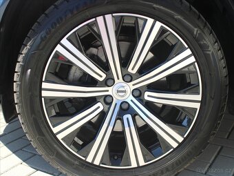 Volvo XC90 2,0 B5 AWD Inscription ČR 1.maj  Drive-E MHEV AWD - 19