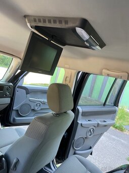Jeep commander 3,0 crd 195 tis - 19