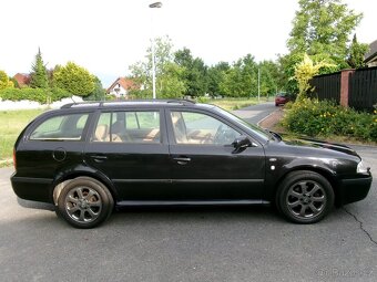 Škoda Octavia combi 1.9 Tdi 81kW LAURIN KLEMENT - TOP STAV - 19
