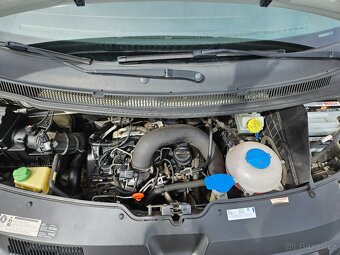VW TRANSPORTER 2.0 TDI 9MÍST L1H1 2010 - 19