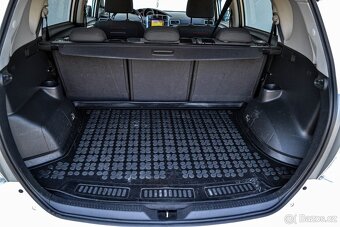 Toyota Verso 1.6 I Valvematic Holiday - 19