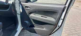 Opel Agila 1,0 benzin 2010 - 19