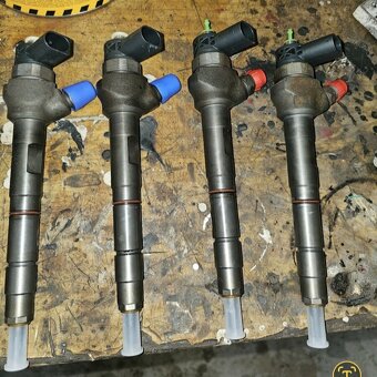 Díly různých značek škoda volsvagen opel ford mazda mercedes - 19