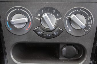 SUZUKI SPLASH - 19