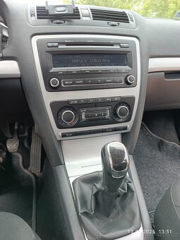 Prodám Škoda Octavia 2 kombi 1.6 TDI, rok výroby 2012 - 19