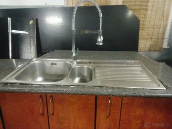 Kuchyňská linka s barem - 19