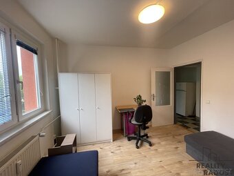 Pronájem bytu 2+1 s balkonem v Jihlavě, nájem byt 2+1 balkon - 19