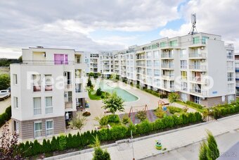 Prostorné studio 1+kk s výhledem na bazén – Slunečné pobřeží - 19