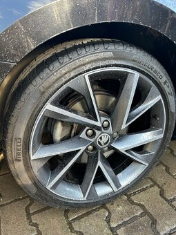 Škoda Superb combi 2.0TDi Sportline, 140kW, DSG, 4x4 - 19