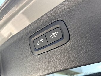 Prodám Volvo XC90 B5 AWD PLUS Bright 7míst - 19
