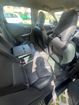 Volvo XC60 D5 AWD, r.v. 2010, tažné zařízení, full výbava - 19