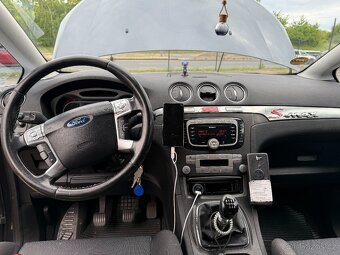 Ford S-MAX 2.0 TDCi 103 kW, 7 míst, výborný stav - 19