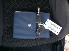 Peugeot 3008 1.6HDI automat - 2016 - nové ME + STK - 19