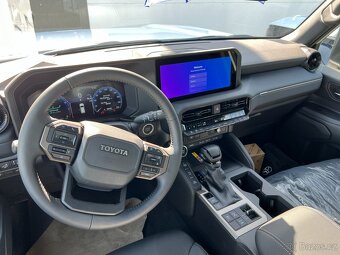 Toyota Land Cruiser 2,4l benzín, VXR, EU specifikace - 19