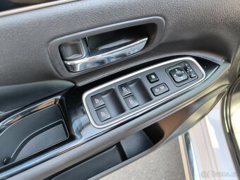 Mitsubishi Outlander 2.4 PLUG-IN HYBRID 4WD Basis Spirit2020 - 19
