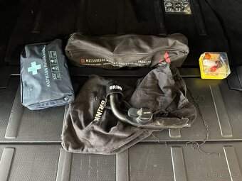 Mitsubishi Outlander 2.2DI-D 156PS Intense+ -7 A/T 4x4 - 19