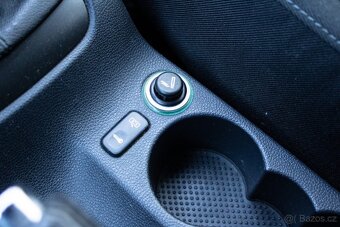 Škoda Octavia Combi 2.0 FSI Ambiente - 19