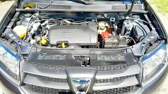 Málo jetá  velice zachovalá Dacia Sandero 16V-motor 4 válec. - 19