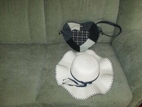 luxusní kabelka Desigual+klobouk