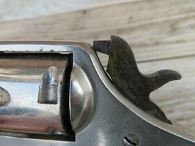 Americky historicky revolver v cal 32 - 1