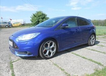 Ford Focus 2,0 ST 184 kW Serviska benzín