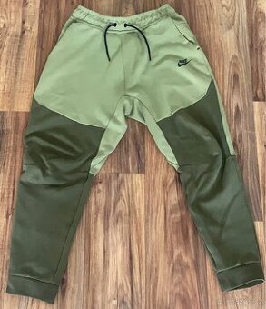 Nike Tech Fleece tepláky