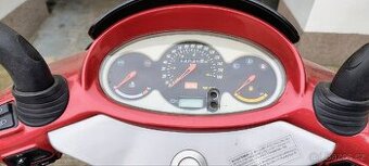 Skútr Aprilia Leonardo 125