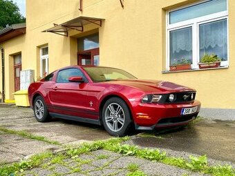 Prodám Ford Mustang 4.0 V6 2010