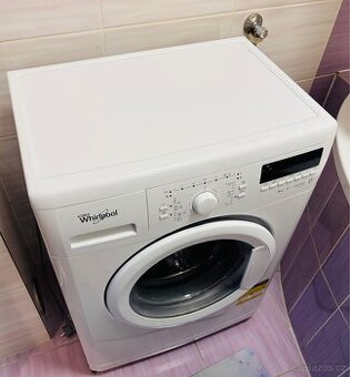 Pračka Whirlpool úzká, na 5kg