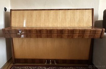 Pianino Petrof