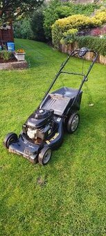Prodám nefunkční sekačku zn. Honda - 1