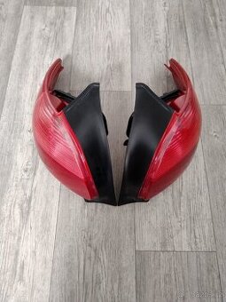 Zadní světla Peugeot 206