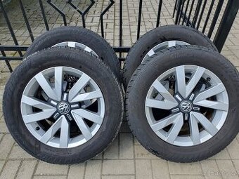 Alu kola vw 5x112 r16 6,5j et41zimni pneu 215/60/16
