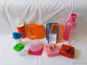 Mix nových i použitých věcí; zn. Tupperware