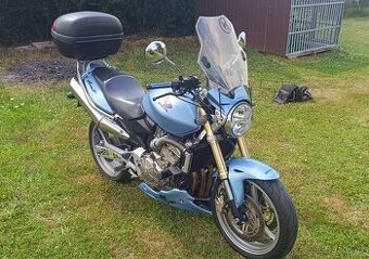 Honda Hornet CB600F - parťák na letní kilometry